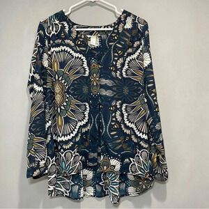 H & M long sleeves button down
paisley blouse Size 4